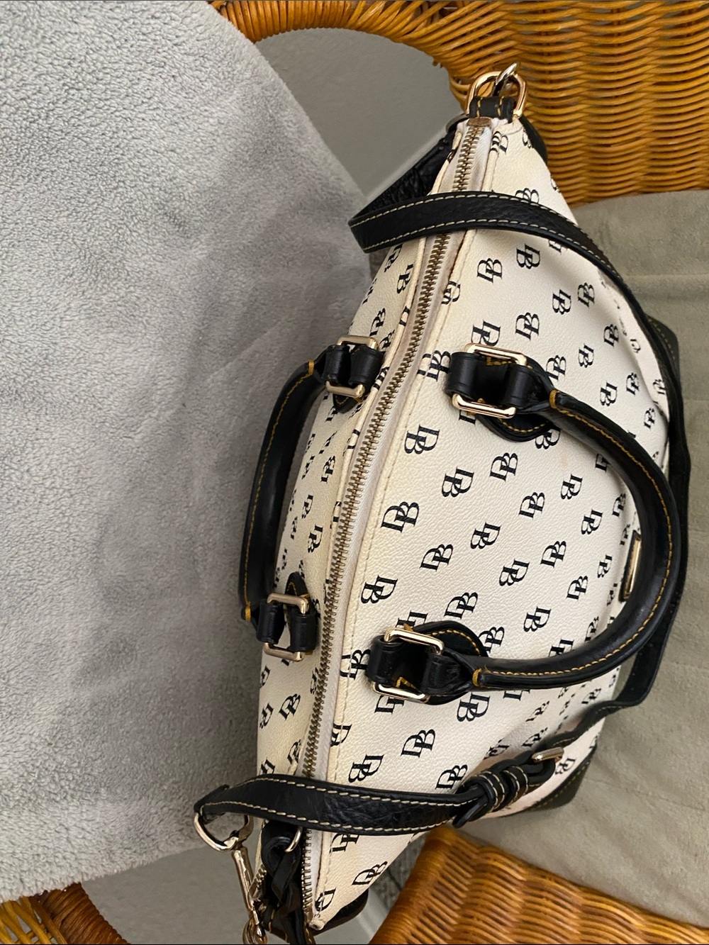 Dooney & Bourke Black & White Logo Monogrammed Satchel bag - Picture 2 of 12